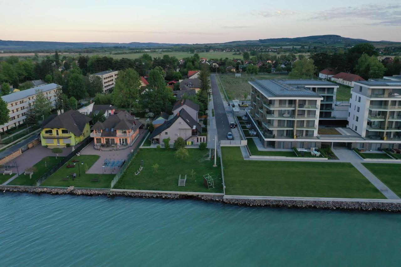 Hullam Apartman Балатонлелле Екстер'єр фото